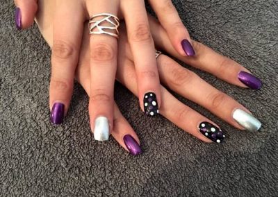 acrylic-nail-salon-in-wakefield-east-ardsley-01924-724004-shimmer-acrylic-nail-extensions